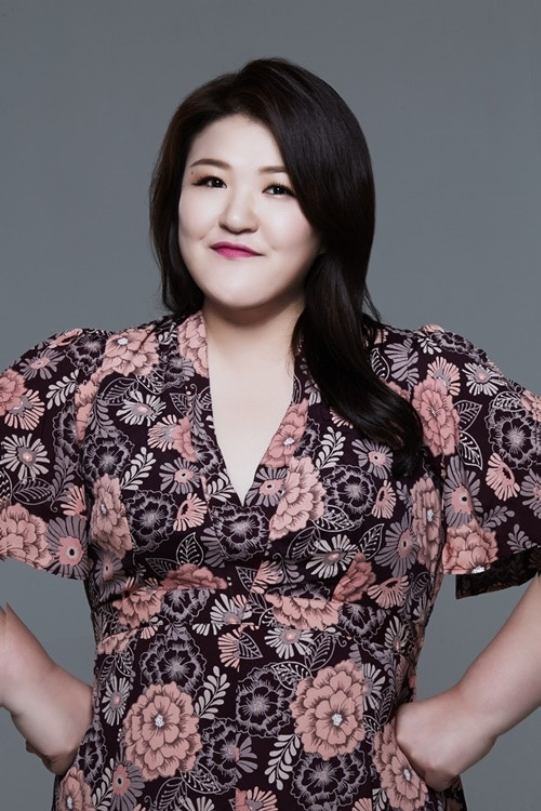 개그우먼 이국주가 일본에서의 근황과 유쾌한 입담으로 웃음을 자아냈다.사진=FNC엔터테인먼트 제공