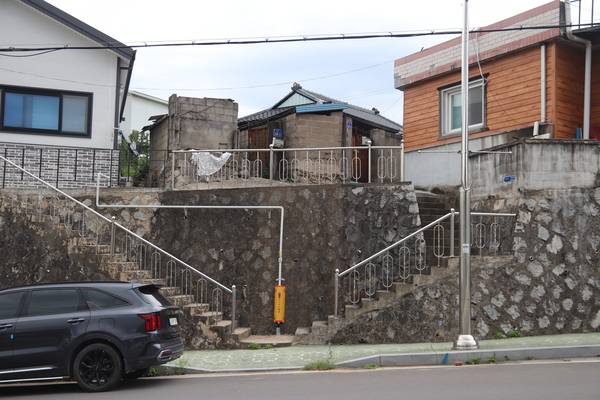 합천읍사무소 건너편 오래된 계단길. /이서후 기자