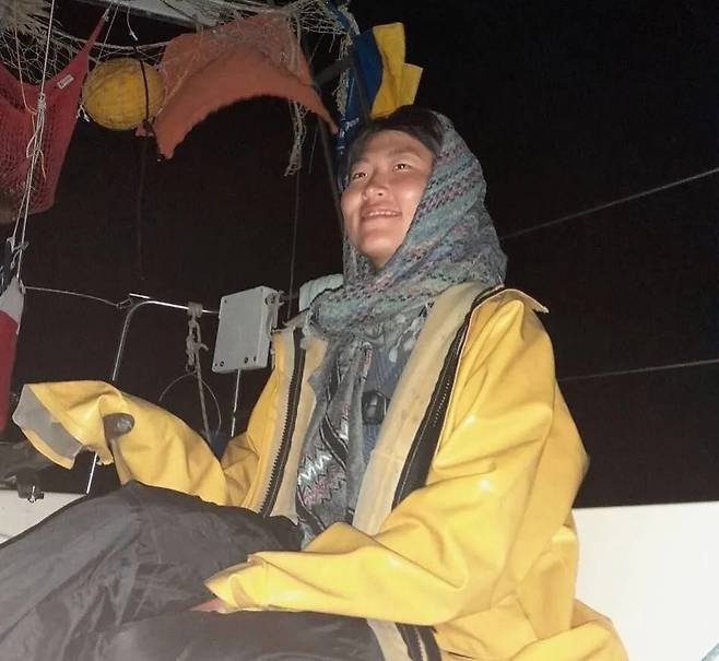 서귀포시 강정마을 활동가인 김아현씨(27·활동명 해초)가 가자지구로 가는 배에 탑승한 모습. 강정친구들 제공