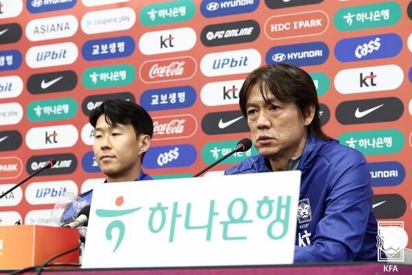 한국 축구 대표팀은 10일 오후 8시 서울월드컵경기장에서 '초호화 군단' 브라질과 A매치 평가전을 갖는다. 하루 앞둔 9일 홍명보 감독이 공식 기자회견을 하고 있다. /사진=KFA