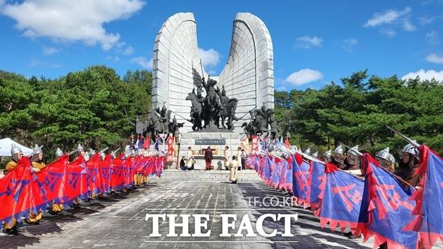 9일 부여군 서동공원 충혼탑에서 열린 오천결사대 충혼제 장면. /부여군