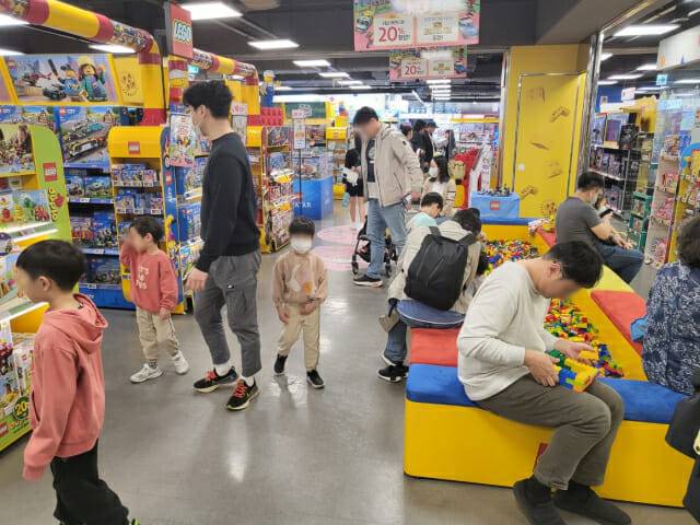 롯데마트 제타플렉스 잠실점 토이저러스 매장 전경