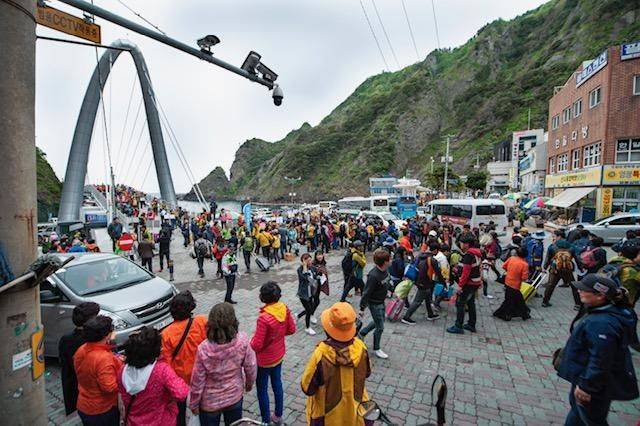 관광객들도 북적이는 울릉도 도동항 자료사진. 울릉군