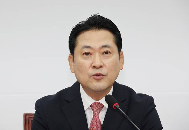 국민의힘 장동혁 대표가 9일 서울 여의도 국회에서 열린 최고위원회의에서 발언하고 있다. 연합뉴스