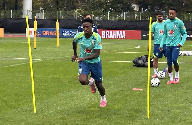 브라질 대표팀 비니시우스 주니오르가 지난 7일 고양시 일산서구 고양종합운동장 보조구장에서 훈련하고 있다. 연합뉴스