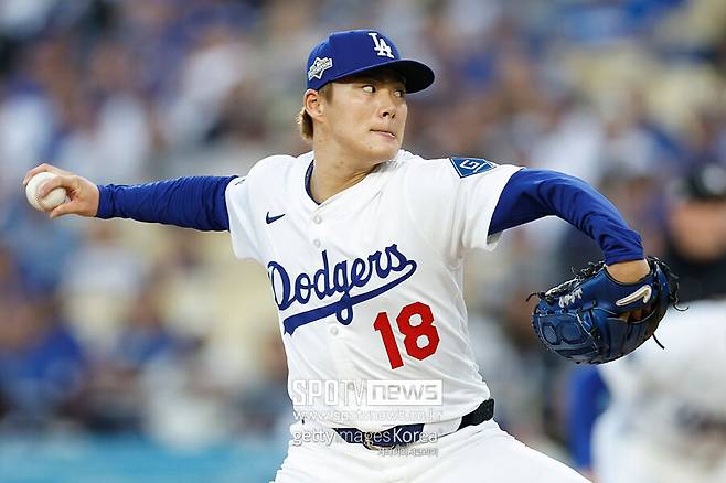 ▲ 디비전시리즈 3차전에서 다저스 선발로 나서는 야마모토 요시노부
