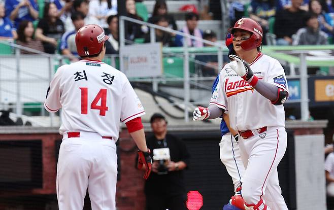 ▲ 고명준(오른쪽) ⓒ연합뉴스