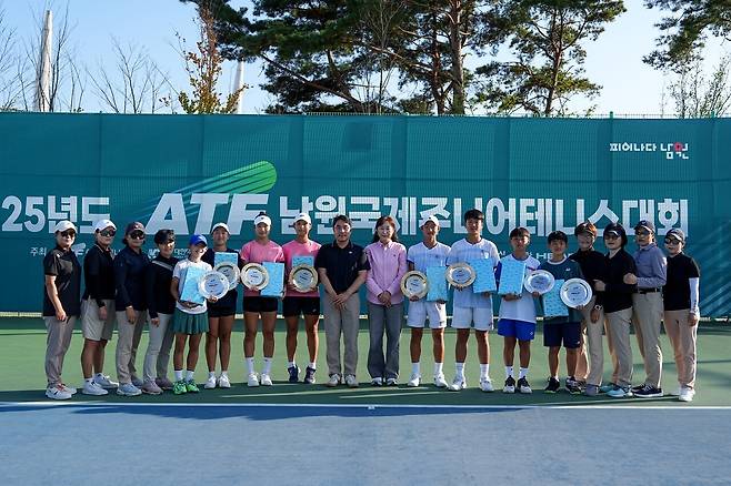 남여 복식 결승 후 가진 시상식