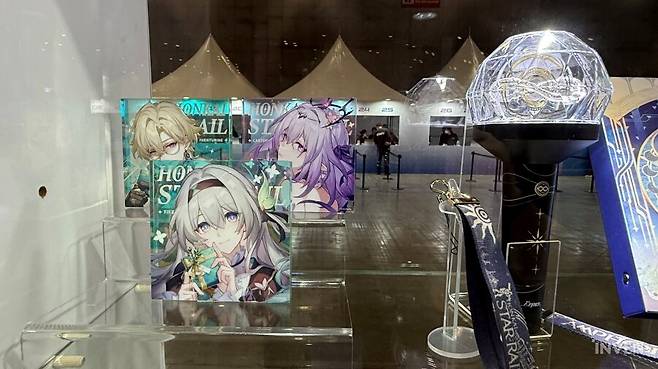 ▲ 그에 못지 않게 많은 유저들의 마음을 사로잡았던 반디와 카스토리스, 든든한 어벤츄린 등장