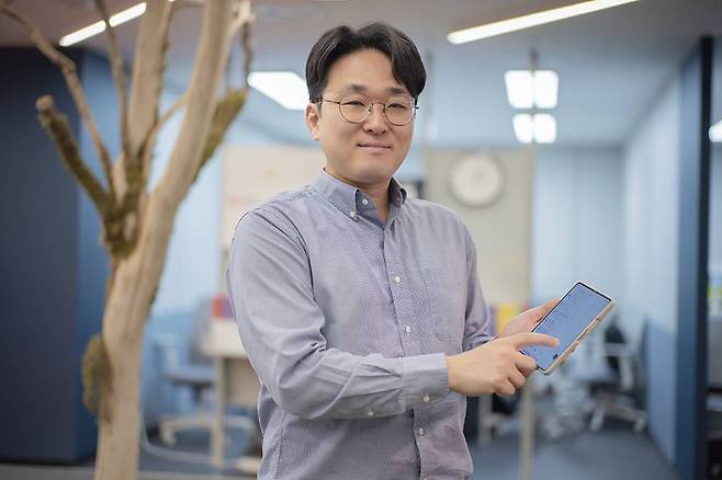 PC 환경은 물론 스마트폰에서도 활용할 수 있어 업무 접근성도 매우 좋아졌다고 한다 / 출처=IT동아