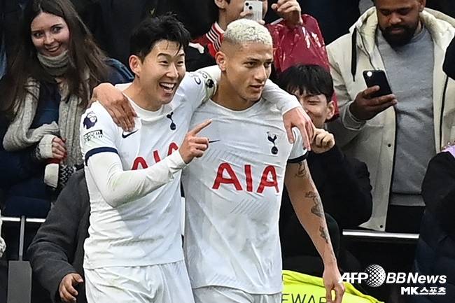 토트넘 홋스퍼에서 한솥밥을 먹었던 손흥민과 히샬리송. 사진=ⓒAFPBBNews = News1
