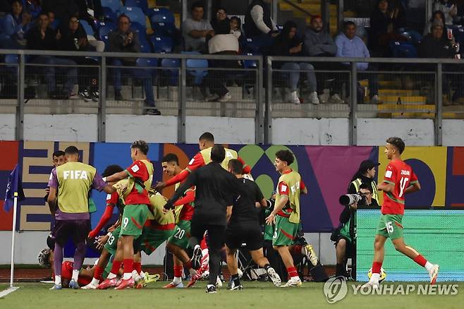 자비리의 두 번째 골에 기뻐하는 모로코 선수들 [AFP=연합뉴스]