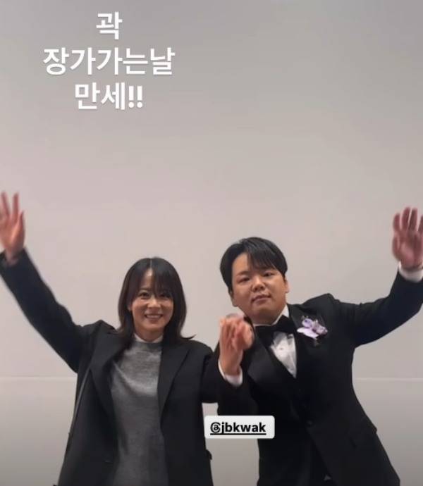 thumb/R658x0.q70/?fname=https://t1.daumcdn.net/news/202510/11/SpoHankook/20251011221314590gsww.jpg