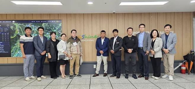 페루의 3개 도시 시장단이 광양시 CCTV관제센터를 방문해 스마트 도시 안전관리 시스템을 벤치마킹했다. 광양시 제공