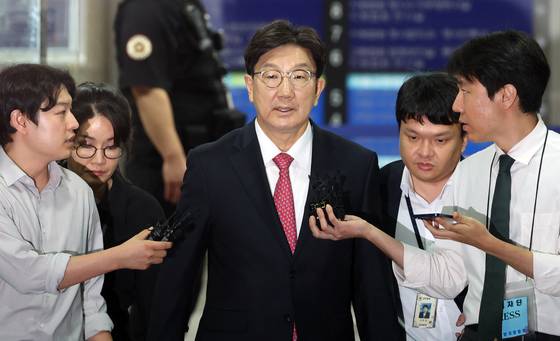 권성동 국민의힘 의원은 2022년 대선을 앞두고 윤영호 전 통일교 세계본부장을 만나 불법 대선자금 1억원을 수수한 혐의로 재판에 넘겨졌다. 뉴스1