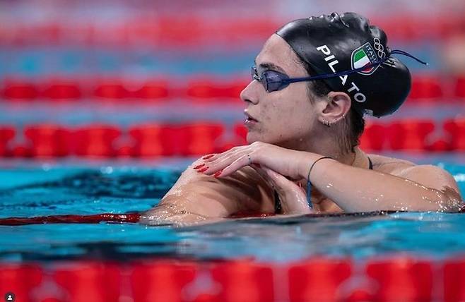 이탈리아 여자 수영 금메달리스트가 싱가포르 창이공항서 ‘절도 혐의’로 체포돼 90일간 출전 정치 처분을 받았다. [사진출처 = 인스타그램]