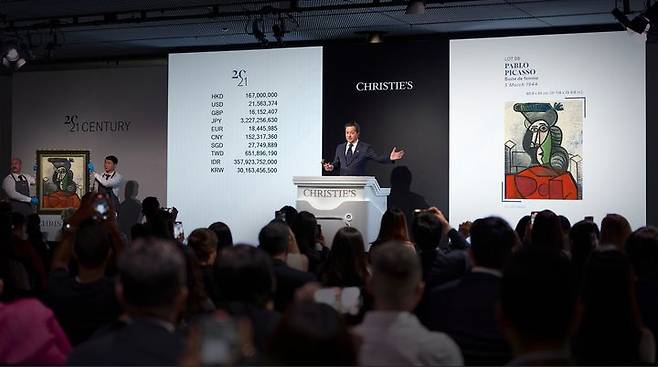 라훌 카다키아 크리스티 신임 아시아 태평양 지역 사장이 크리스티 홍콩 9월 경매에서 피카소 여성의 흉상 경매를 진행했다. 한화 약 354.7억 원에 판매됐다.   *재판매 및 DB 금지
