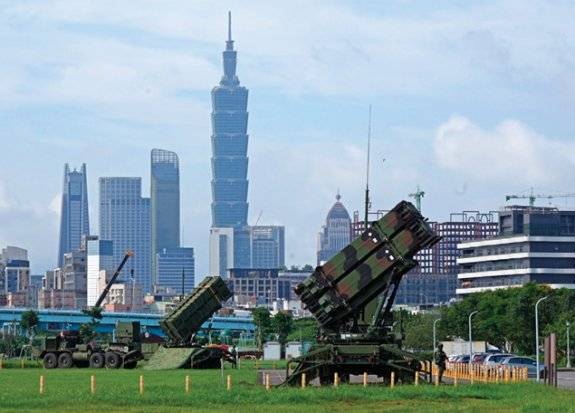 대만군이 중국의 침공에 대비한 ‘한광훈련’을 위해 타이베이 외곽에 전개한 패트리엇 미사일. 대만 국방부 제공&nbsp;