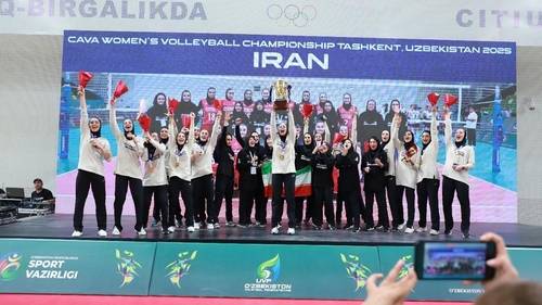 CAVA 여자챔피언십에서 우승한 이란 여자배구 대표팀 [FIVB 홈피 캡처. 재판매 및 DB 금지]
