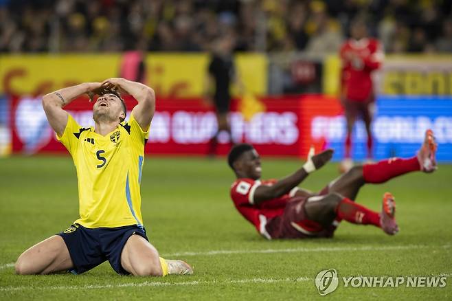 좌절하는 스웨덴 대표팀 [EPA=연합뉴스]