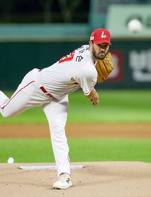 지난달 29일 인천 SSG랜더스필드서 열린 KBO리그 롯데 자이언츠와의 경기서 SSG 앤더슨이 역투하고 있다. 사진=SSG랜더스