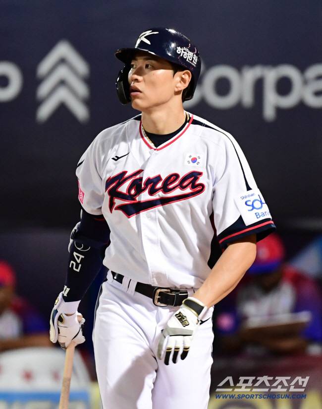 14일 프리미어12 야구대표팀이 대만 타이베이 티옌무구장에서 쿠바와 경기를 펼쳤다. 타격하는 송성문. 타이베이(대만)=송정헌 기자songs@sportschosun.com/2024.11.14/
