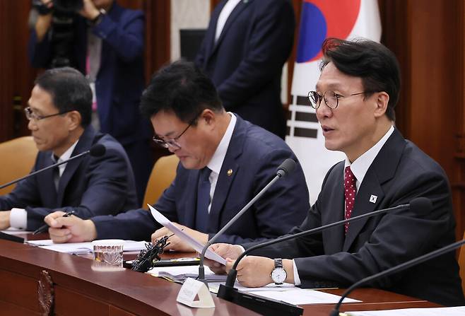 김민석 국무총리가 9월 24일 서울 종로구 정부서울청사에서 열린 국정현안관계장관회의에서 발언하고 있다. 연합뉴스