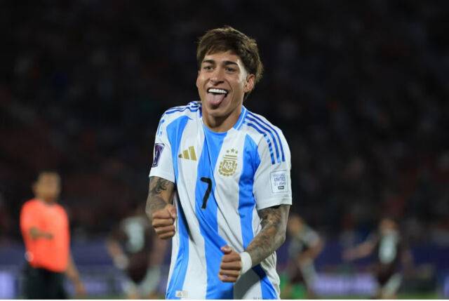 카리소가 12일 멕시코와 경기에서 골을 넣고 기뻐하고 있다. /FIFA 제공