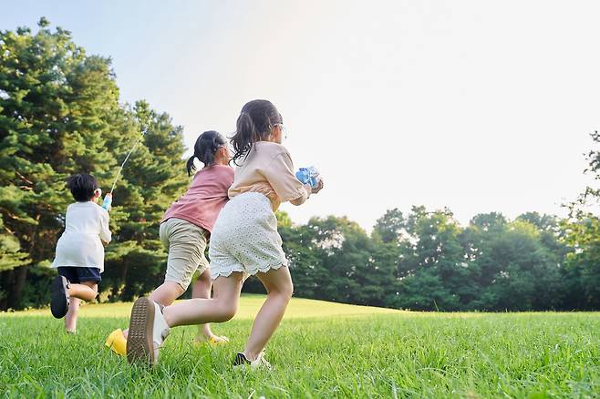 가구당 자녀 수가 줄수록 한 명에게 집중되는 어린이보험 보장 수준은 오히려 강화되고 있다 [게티이미지뱅크]