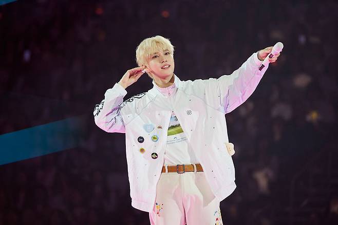 [서울=뉴시스] NCT 도영, 인스파이어 아레나 콘서트. (사진 = SM엔터테인먼트 제공) 2025.10.12. photo@newsis.com *재판매 및 DB 금지