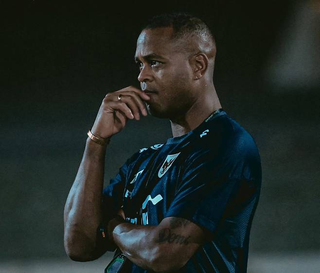 신태용 감독의 후임으로 인도네시아 대표팀 지휘봉을 잡은 패트릭 클루이베르트 감독. 사진출처｜인도네시아 축구협회 인스타그램