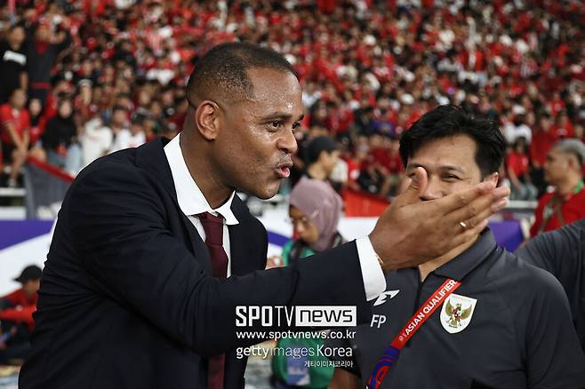 ▲ 아시아에서 귀화를 가장 적극적으로 받아들이는 팀은 인도네시아다. 네덜란드계 혼혈선수에게 대거 시민권을 부여하면서 인도네시아 축구대표팀은 이제 귀화자로만 명단을 꾸려도 될 정도다. 북중미 월드컵 진출을 위한 귀화 카드였는데 4차예선 2패로 꿈이 좌절됐다.&nbsp;