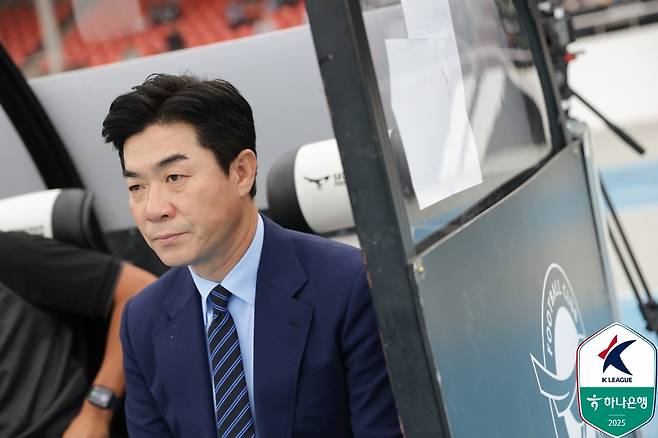 윤정환 인천 유나이티드 감독. /사진=한국프로축구연맹 제공