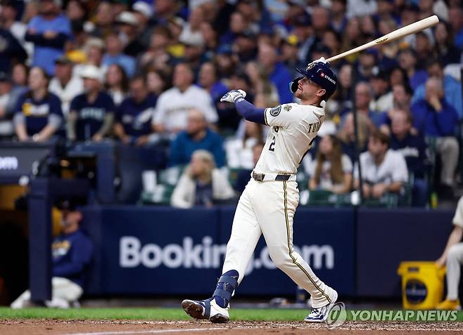7회 쐐기 홈런을 터트린 브라이스 투랑 [게티이미지/AFP=연합뉴스]