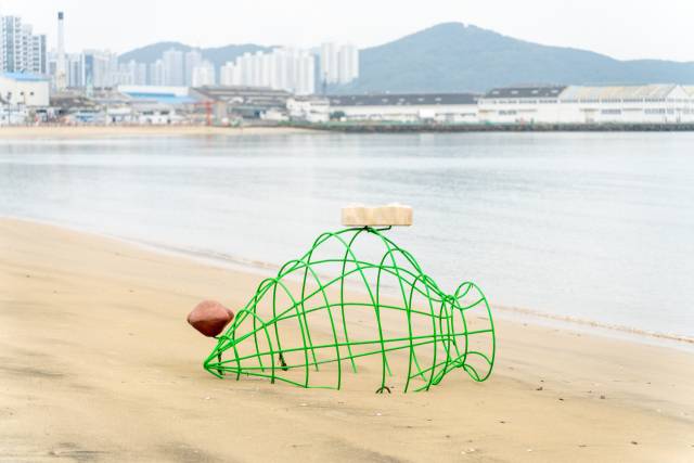 마리 그라스마 ‘물과 물 사이의 초록’(2025). 부산비엔날레조직위원회 제공