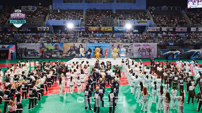 에이피알 패션 브랜드 ‘NDY’는 MBC 추석 특집 프로그램 ‘2025 아이돌스타 선수권대회’에서 공식 후원사로 참여했다. (사진=에이피알)