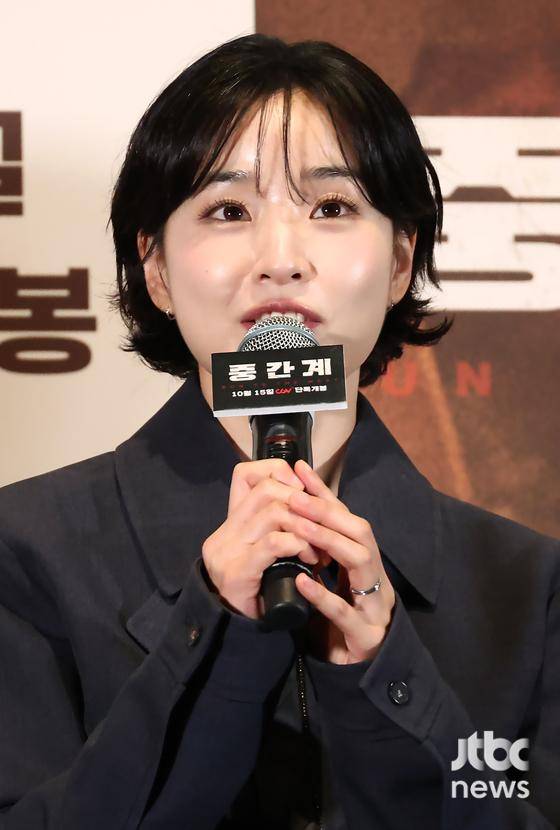 13일 오후 서울 용산 CGV 아이파크몰에서 영화 '중간계' 언론시사회가 열렸다. 강윤성 감독, 배우 변요한, 김강우, 방효린, 임형준이 참석했다. 박세완 엔터뉴스팀 기자 park.sewan@jtbc.co.kr