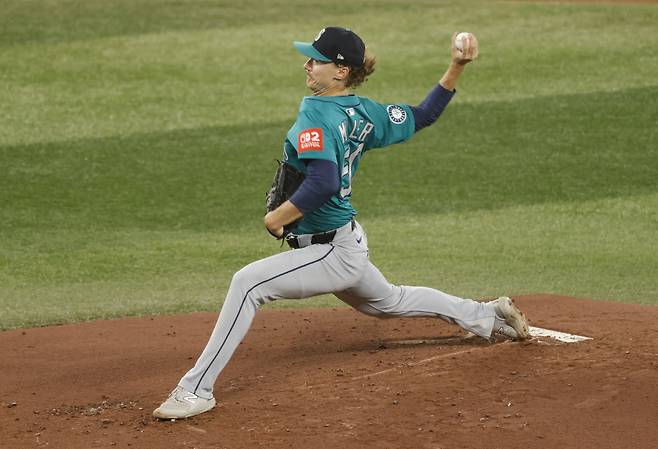 시애틀 선발 블라이스 밀러가 힘차게 공을 뿌리고 있다. UPI연합뉴스