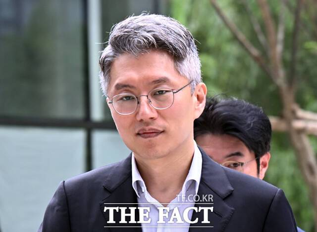 류긍선 카카오모빌리티 대표는 13일 자사 가맹택시의 배회영업 수수료 부과 논란을 두고 "가맹택시에만 수수료를 부과하고 있으며, 비가맹 택시에는 해당되지 않는다"고 밝혔다. /이새롬 기자