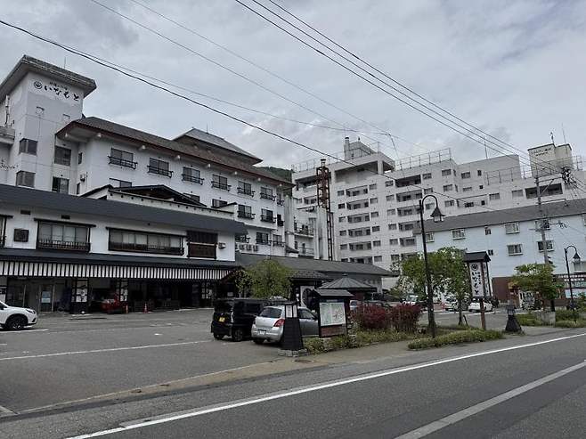 0490f719bc8168f420b5c6b236ef203e479b142fa3c66240e9