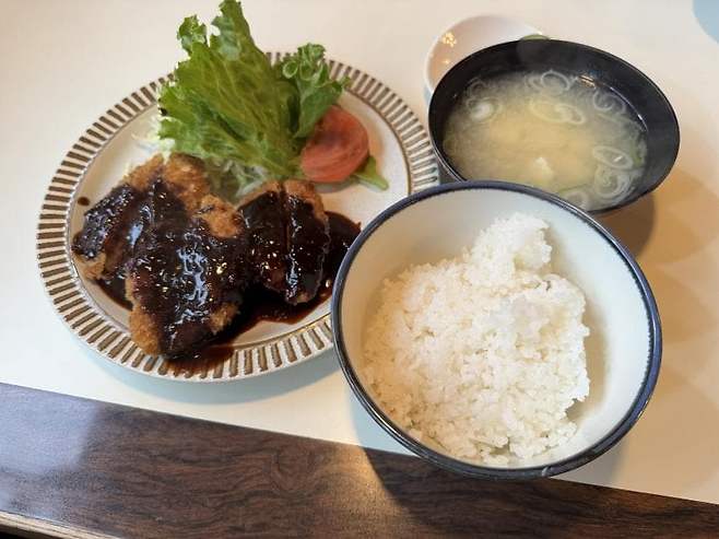 0490f719bc846ef120b5c6b236ef203ebc99a161e5b11a2843