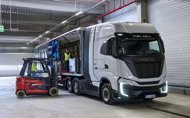 수소전기 트럭을 확대하려는 노력의 일환으로 유럽 4개국의 물류 현장에서 수소전기 트럭이 운행 테스트를 거치고 있다. BMW 제공/HMG저널