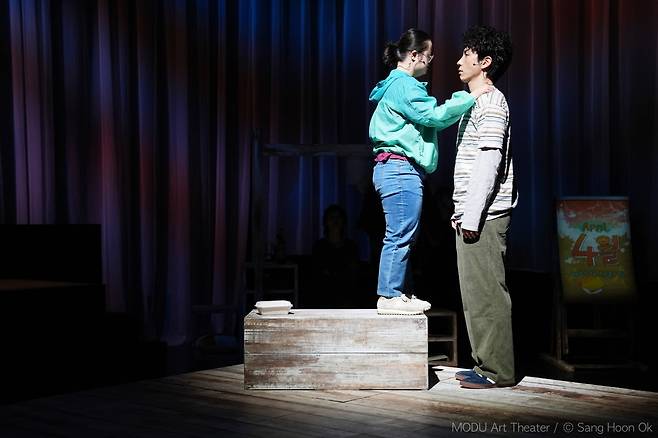 연극 <젤리피쉬> 공연 장면. / 사진. 한국장애인문화예술원 제공/ⓒ 옥상훈