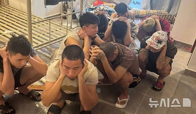 [뉴시스] 캄보디아 당국은 최근 2년간 온라인 범죄에 연루된 1만5000명 이상의 외국인을 추방했다고 밝혔다. (사진=크메르 타임즈)