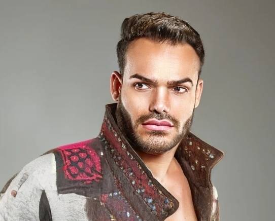 에콰도르의 인기 방송인 에밀리오 수에뇨스가 41세의 나이로 갑작스럽게 사망했다. 에밀리오 수에뇨스 인스타그램 캡처