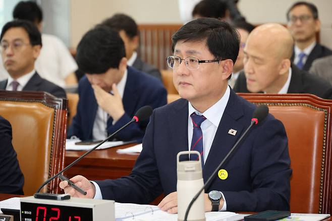 김성환 기후에너지환경부 장관이 14일 서울 여의도 국회에서 열린 기후에너지환경위원회 국정감사에 출석해 있다. (사진=연합뉴스)