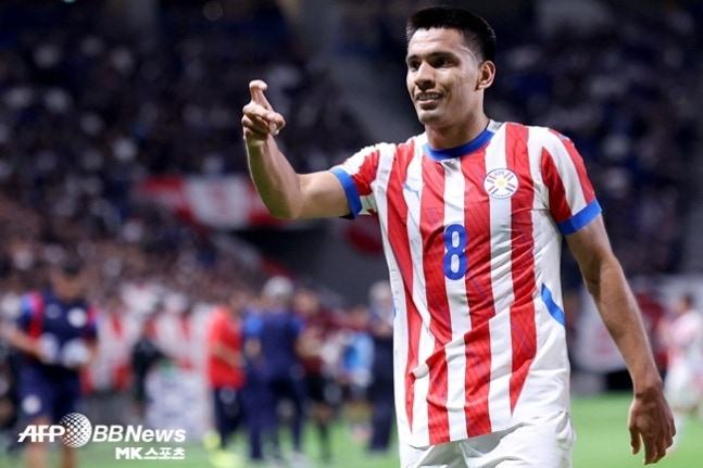 파라과이의 핵심 미드필더 디에고 로페스. 사진=ⓒAFPBBNews = News1