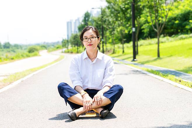 [서울=뉴시스] 정보라 작가. (사진=ⓒ혜영) 2025.10.14. photo@newsis.com *재판매 및 DB 금지