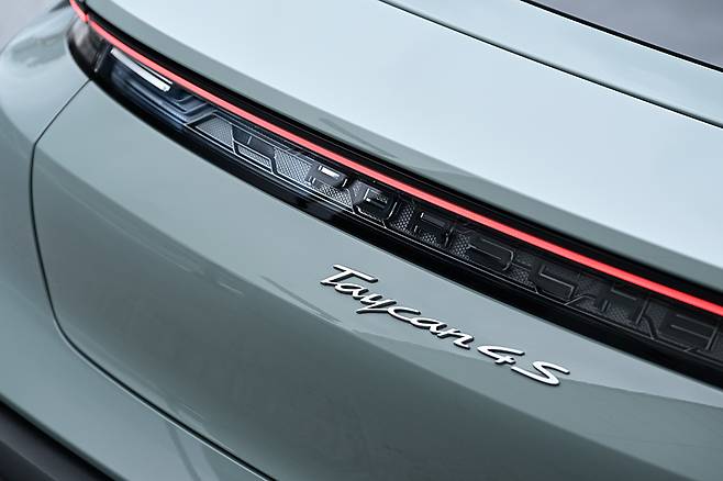 포르쉐 타이칸 4S. 사진: 김학수 기자