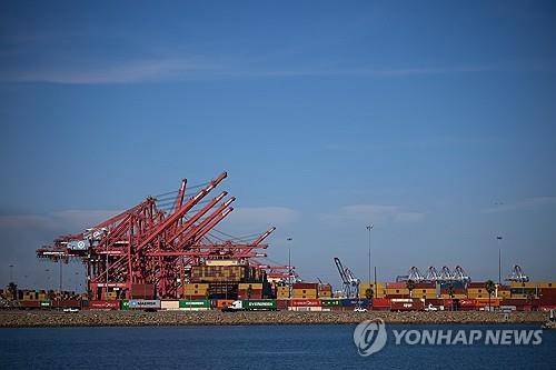 미국 로스앤젤레스항의 화물선 [EPA 연합뉴스 자료사진 재판매 및 DB금지]